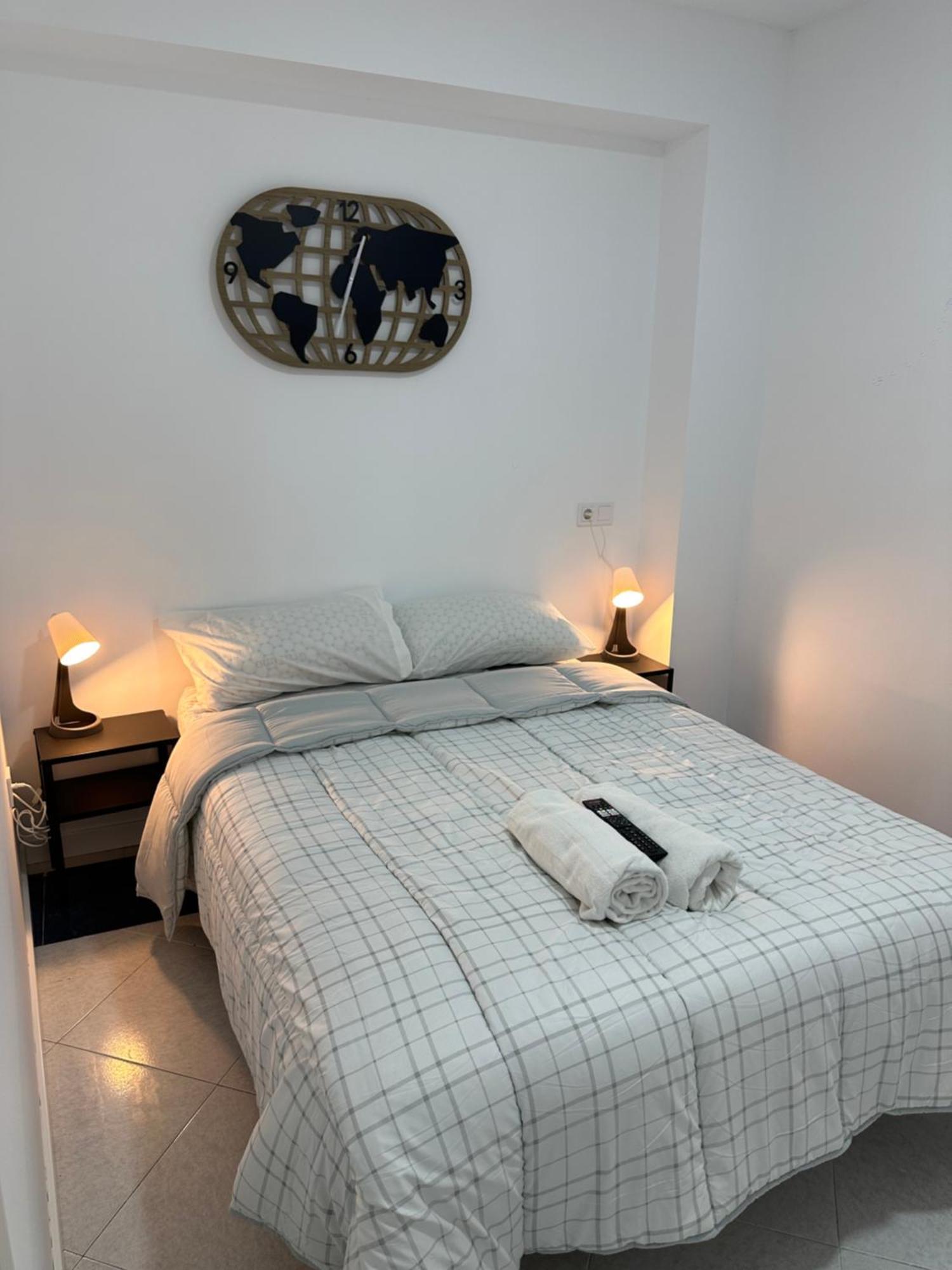 מדריד Rooms Mediavilla מראה חיצוני תמונה