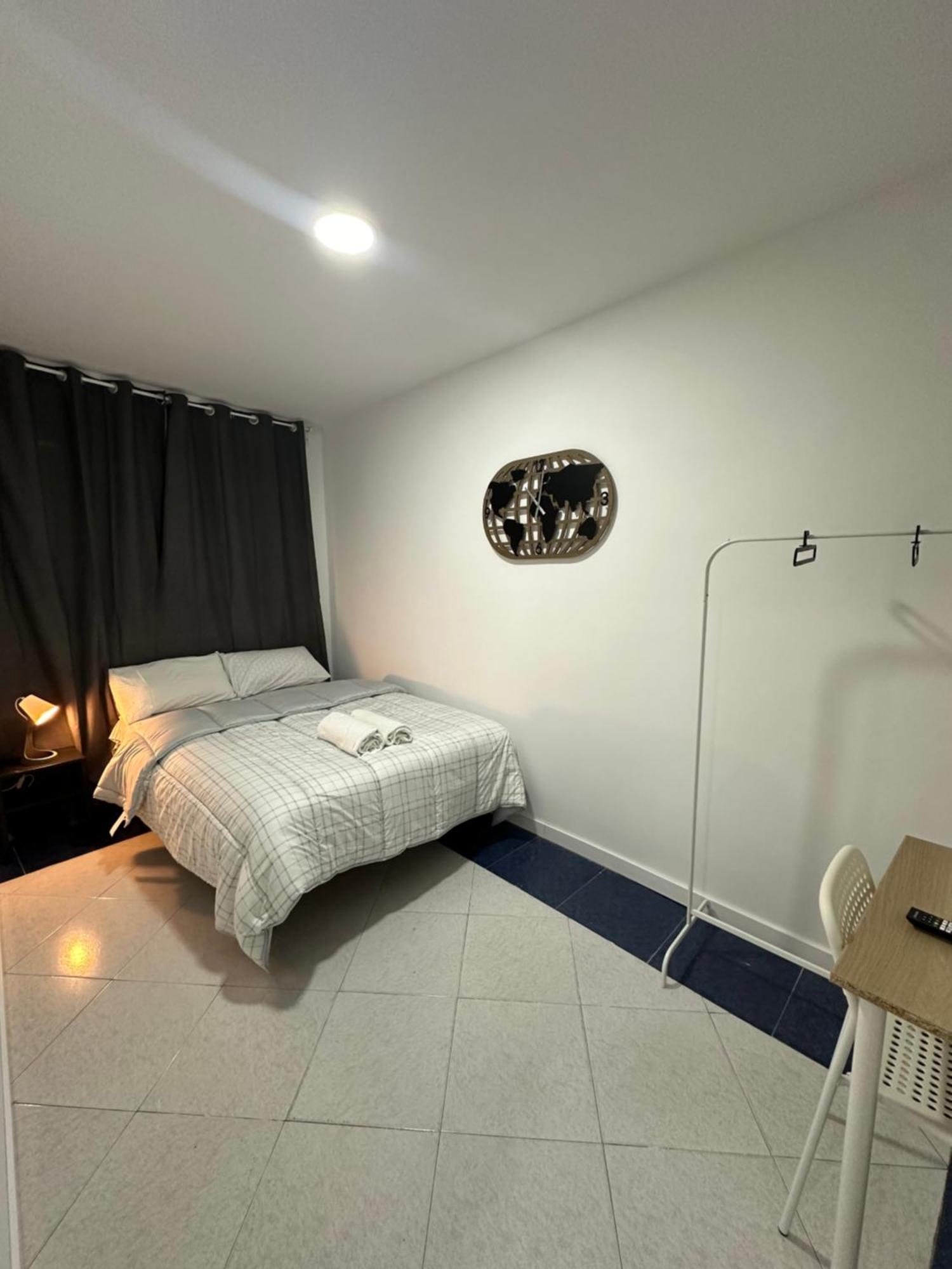 מדריד Rooms Mediavilla מראה חיצוני תמונה