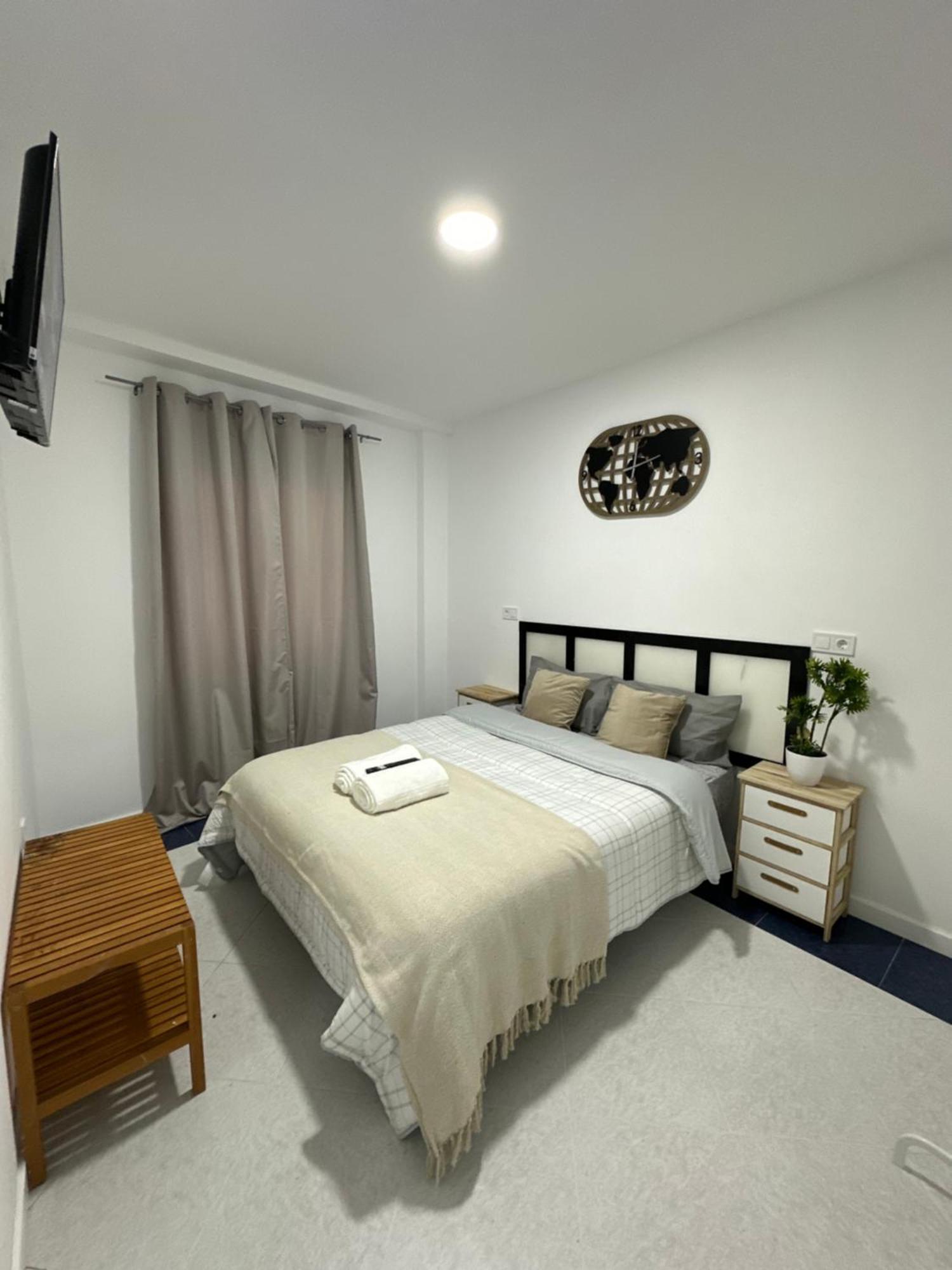 מדריד Rooms Mediavilla מראה חיצוני תמונה