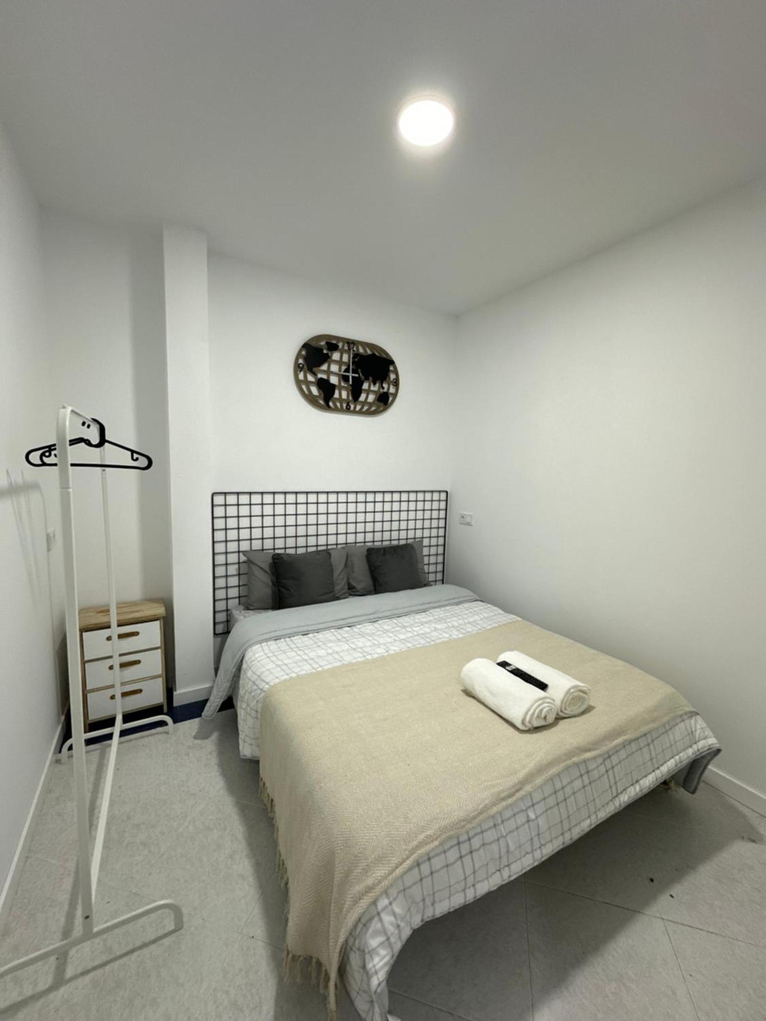 מדריד Rooms Mediavilla מראה חיצוני תמונה