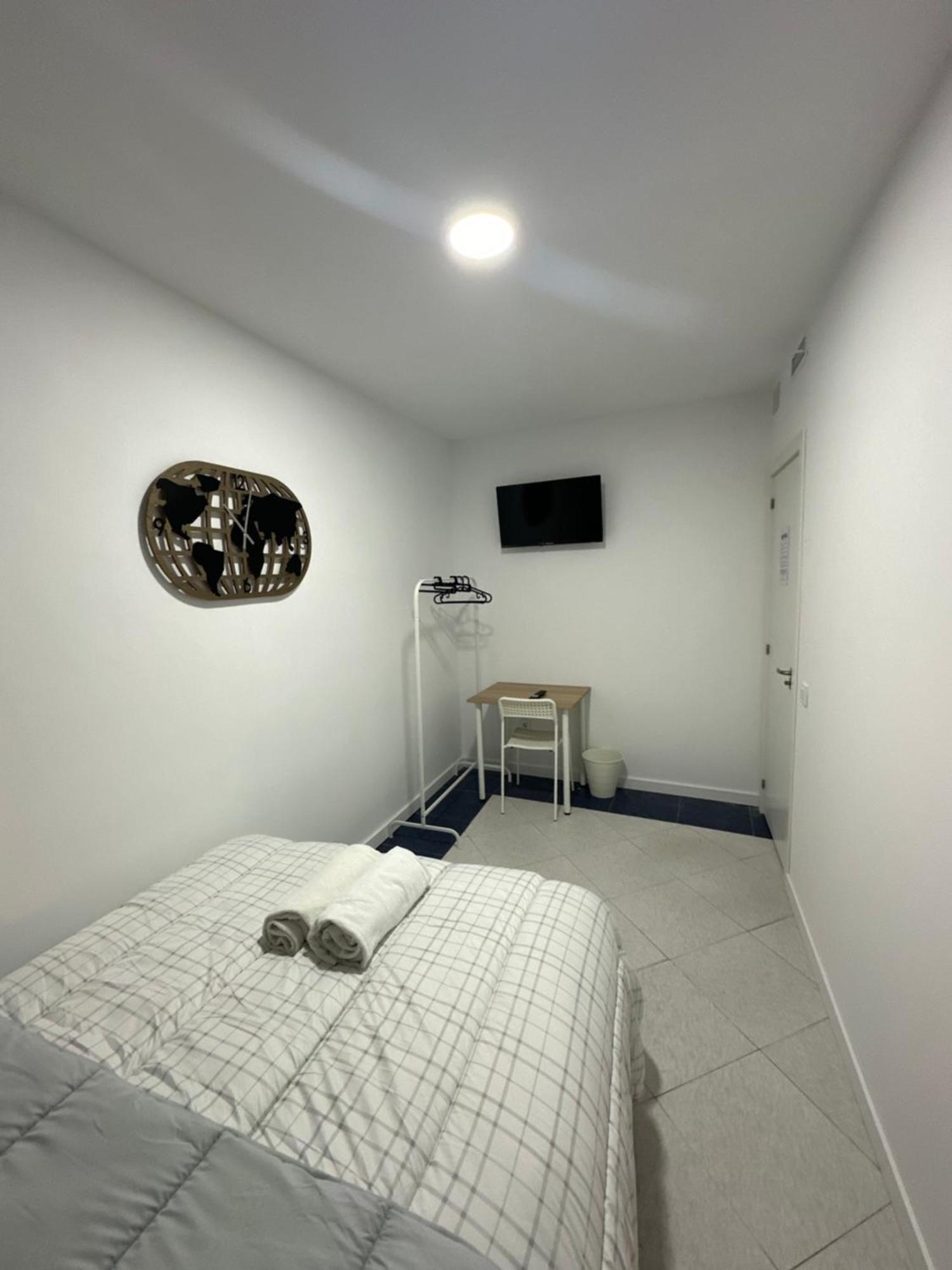 מדריד Rooms Mediavilla מראה חיצוני תמונה