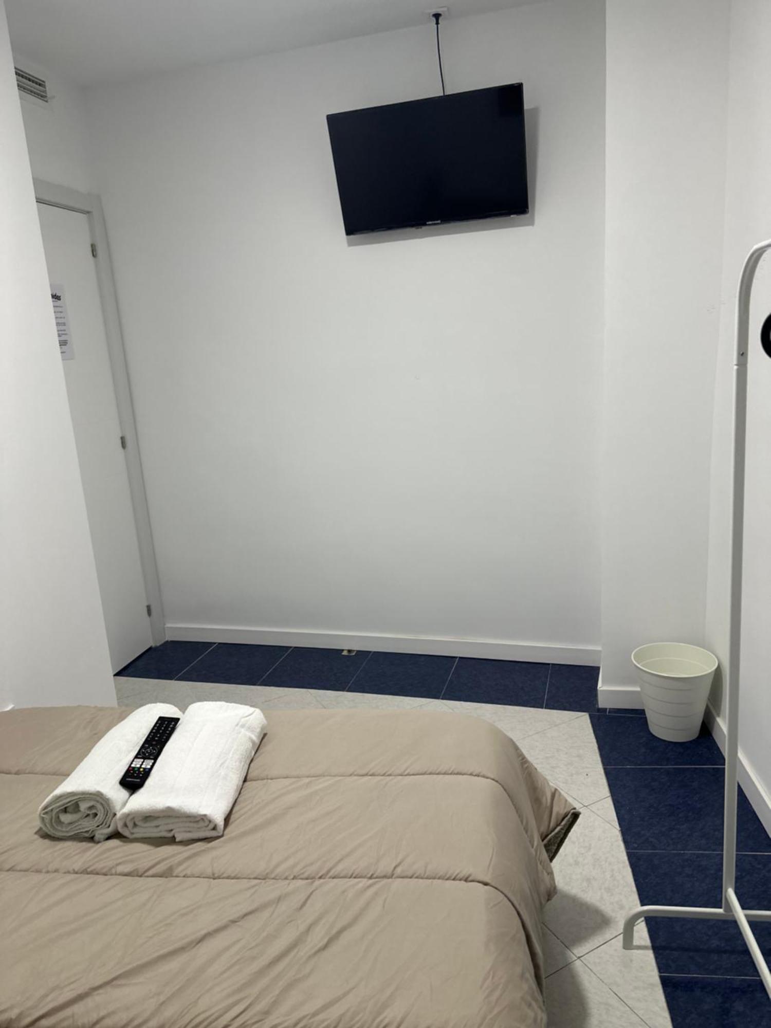 מדריד Rooms Mediavilla מראה חיצוני תמונה
