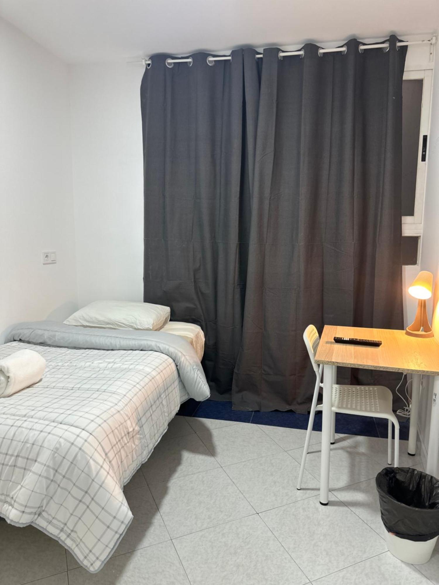 מדריד Rooms Mediavilla מראה חיצוני תמונה