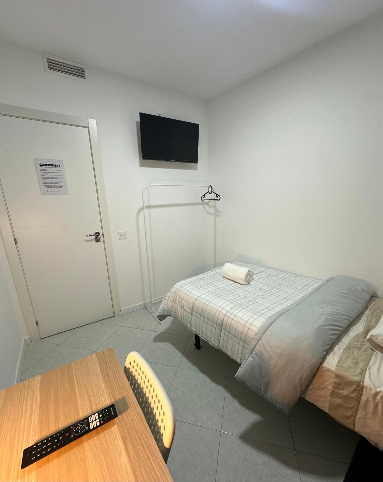 מדריד Rooms Mediavilla מראה חיצוני תמונה