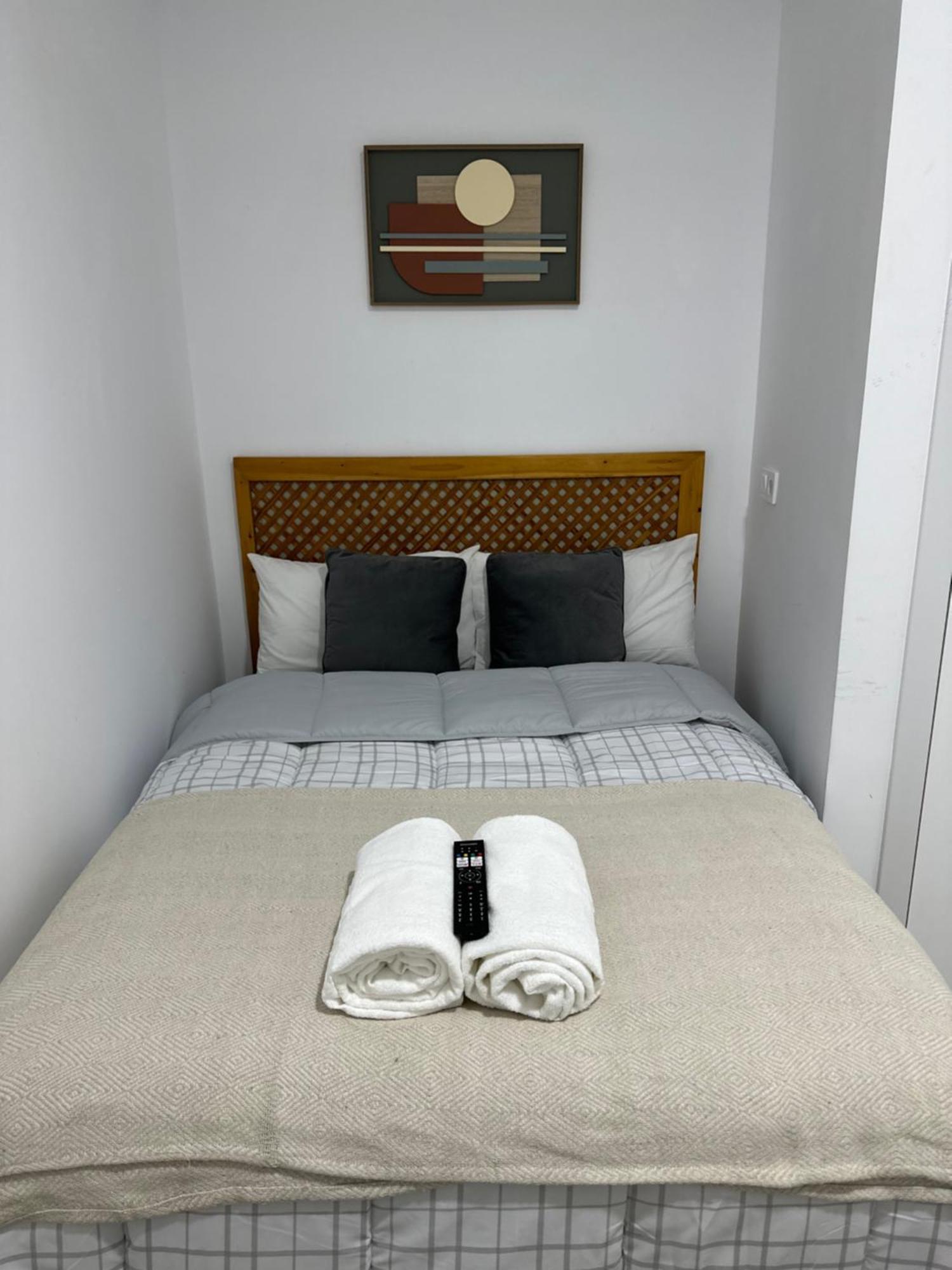 מדריד Rooms Mediavilla מראה חיצוני תמונה