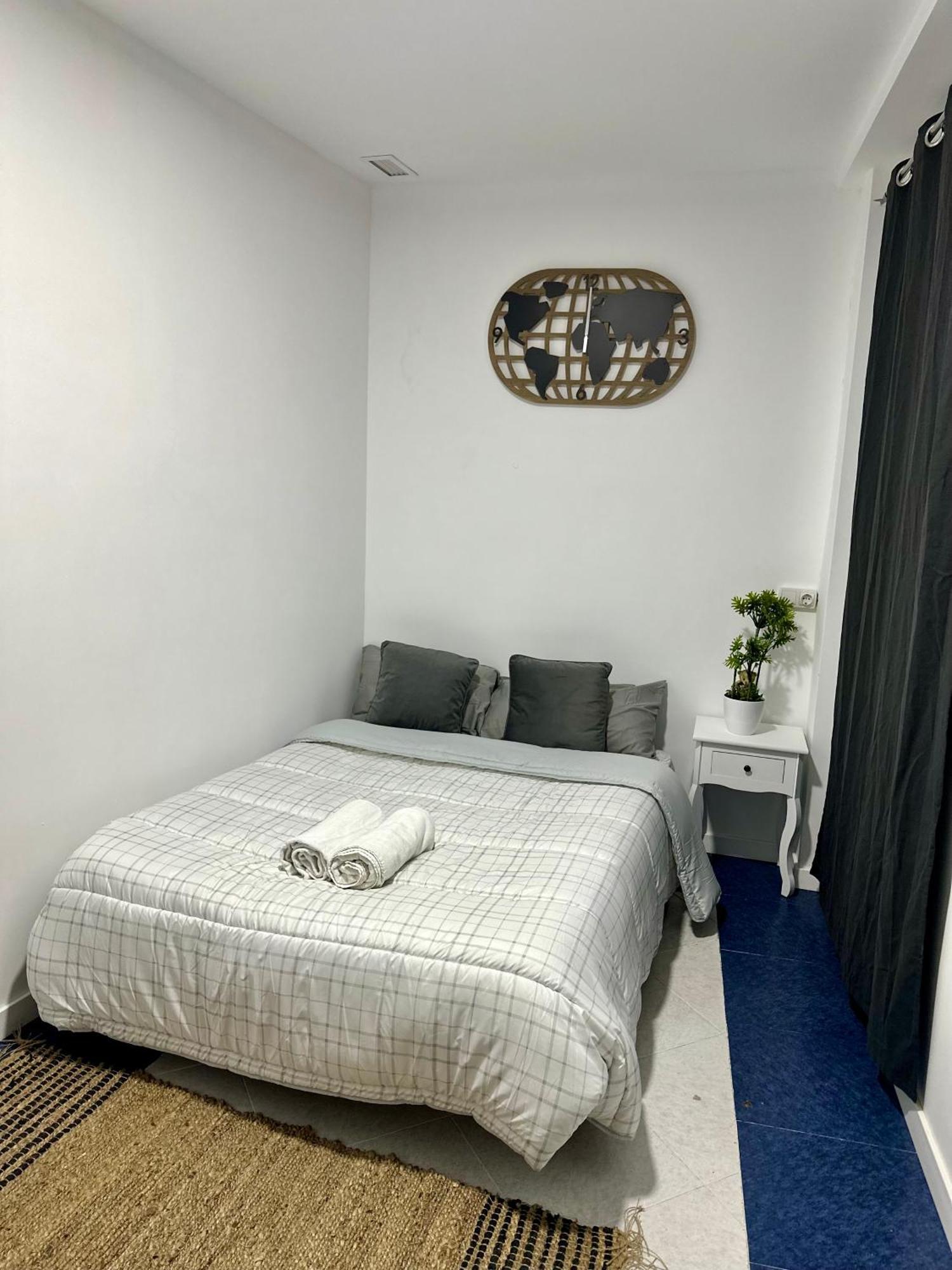 מדריד Rooms Mediavilla מראה חיצוני תמונה